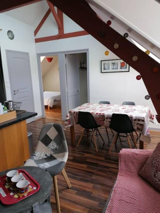 Appartement Calme A 300 M De La Plage-Centre Ville - Quiet Appartment 300 M Near City And Beach 梅尔·莱斯·拜恩斯 外观 照片
